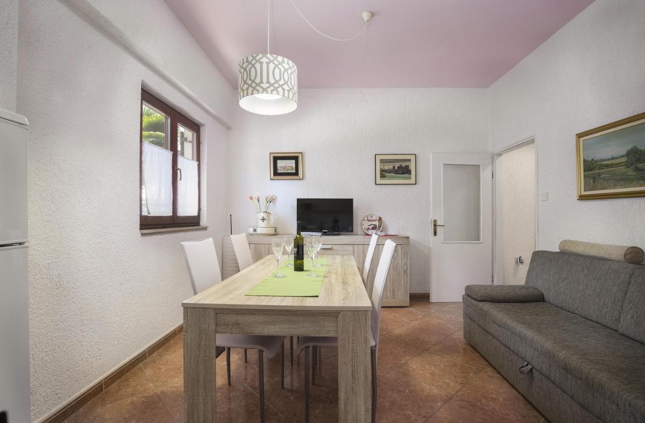 Karmelo Appartment Davorka Rovinj Exteriör bild