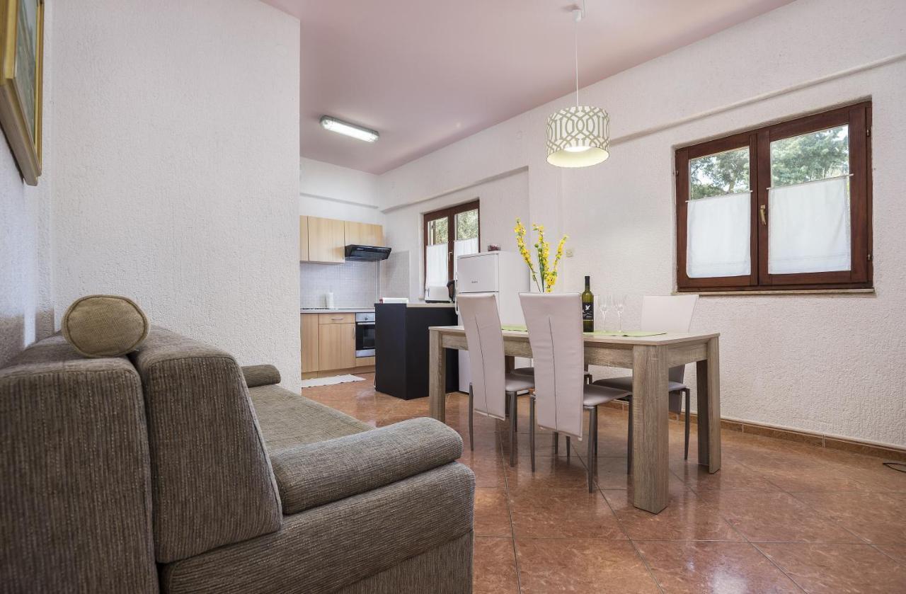 Karmelo Appartment Davorka Rovinj Exteriör bild